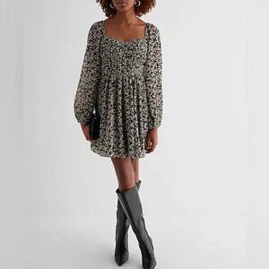 Express Sweetheart Neckline Floral Babydoll Dress